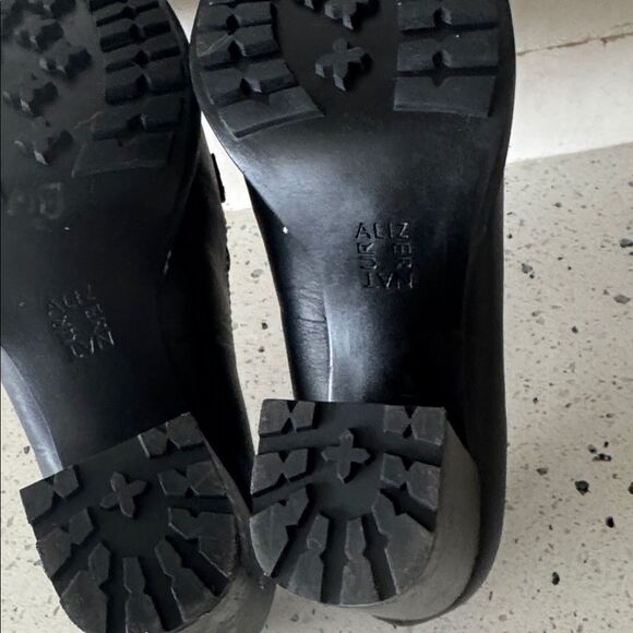 Naturalizer Callie-Moc Black Leather Block Heel Loafers Gold Chain Size 9.5 EUC - Picture 11 of 12